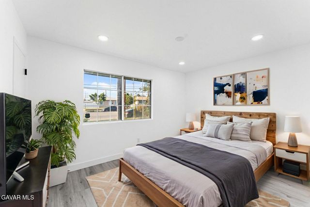 12338 Sheldon Street, Sunland, CA 91040