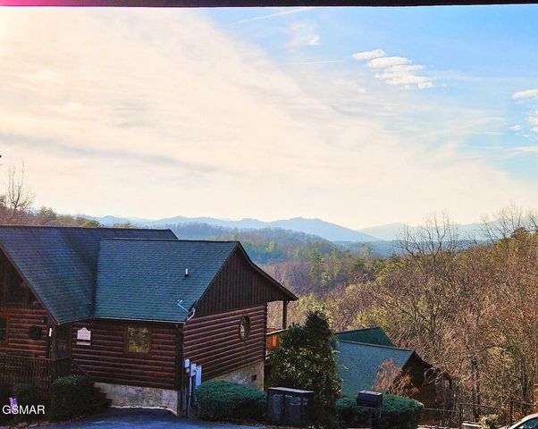 1529 Boo Boos Way, Sevierville, TN 37862
