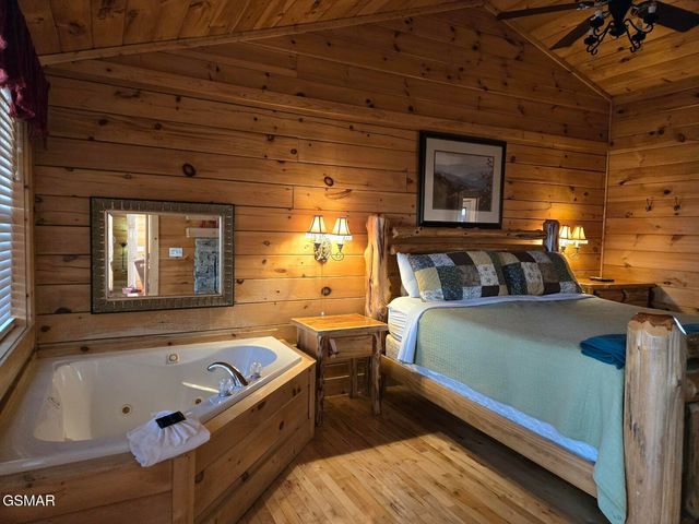 1529 Boo Boos Way, Sevierville, TN 37862