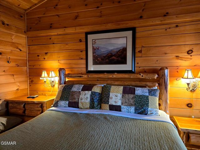 1529 Boo Boos Way, Sevierville, TN 37862