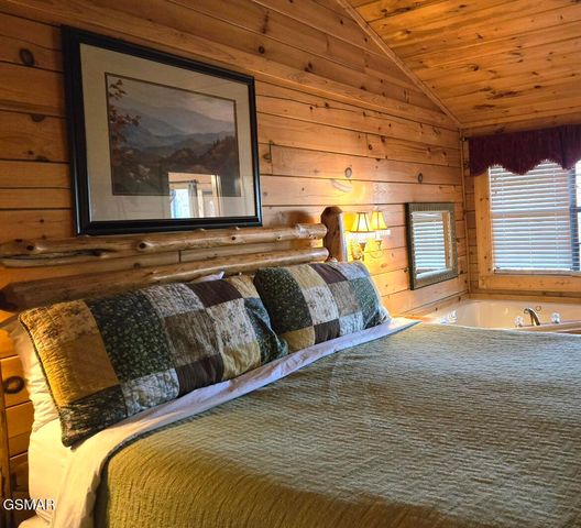 1529 Boo Boos Way, Sevierville, TN 37862