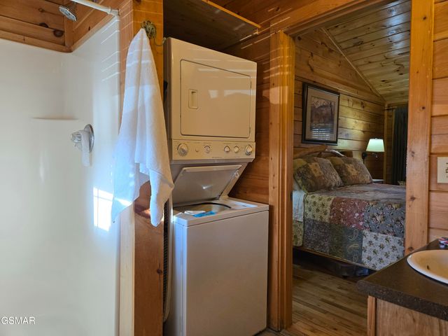 1529 Boo Boos Way, Sevierville, TN 37862