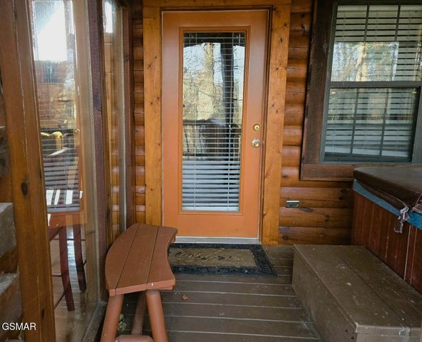 1529 Boo Boos Way, Sevierville, TN 37862