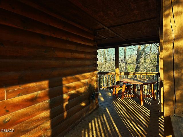 1529 Boo Boos Way, Sevierville, TN 37862