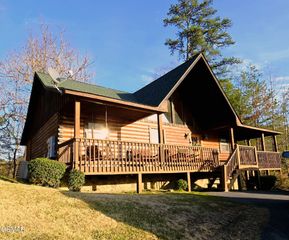 1529 Boo Boos Way, Sevierville, TN 37862