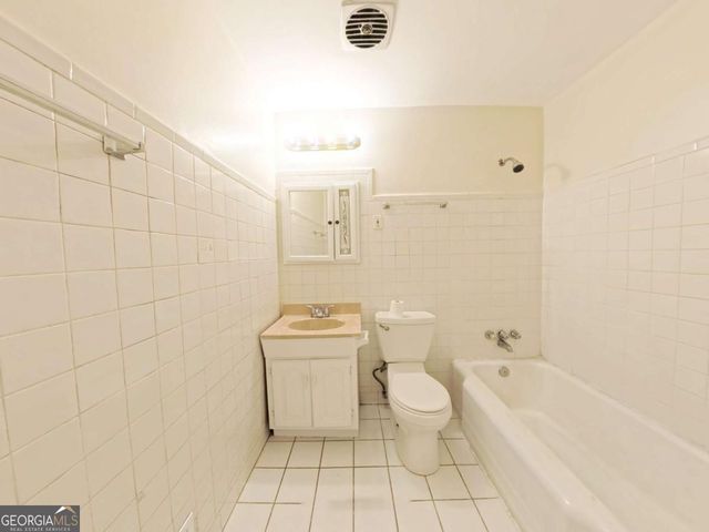 3881 Pin Oak Circle, Atlanta, GA 30340