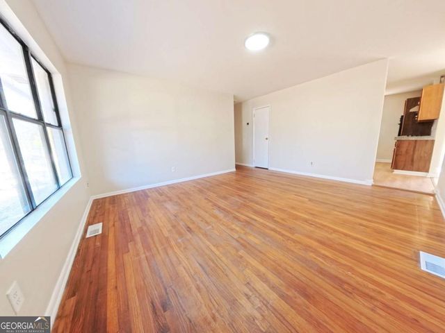 3881 Pin Oak Circle, Atlanta, GA 30340