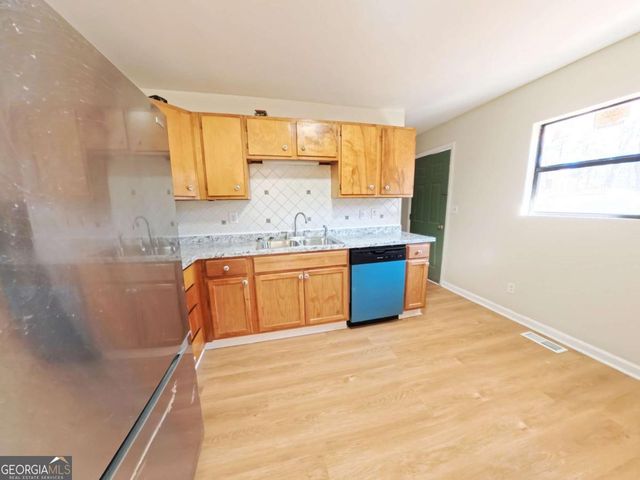 3881 Pin Oak Circle, Atlanta, GA 30340