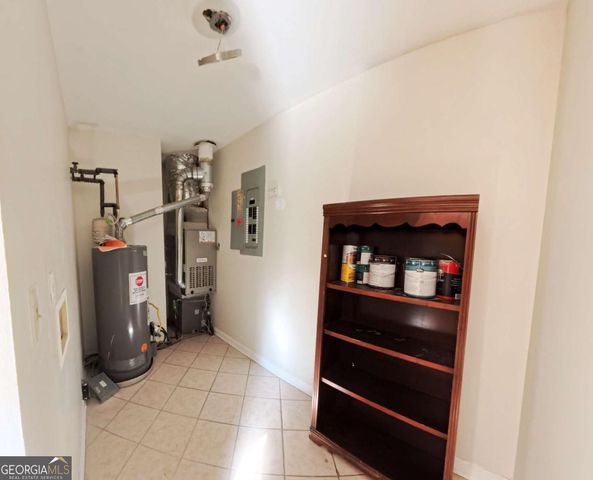 3881 Pin Oak Circle, Atlanta, GA 30340