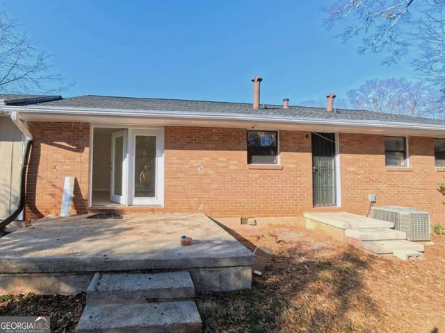 3881 Pin Oak Circle, Atlanta, GA 30340