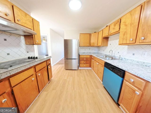 3881 Pin Oak Circle, Atlanta, GA 30340