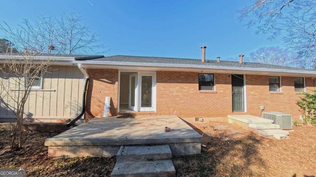 3881 Pin Oak Circle, Atlanta, GA 30340