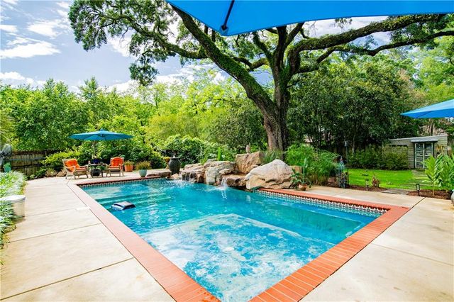 809 Bernard Circle, Mobile, AL 36693