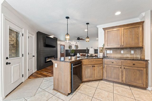 3206 SW Warberry Avenue, Bentonville, AR 72713
