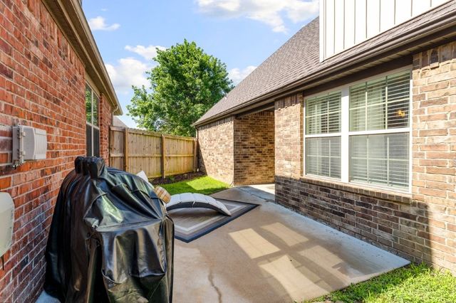 3206 SW Warberry Avenue, Bentonville, AR 72713
