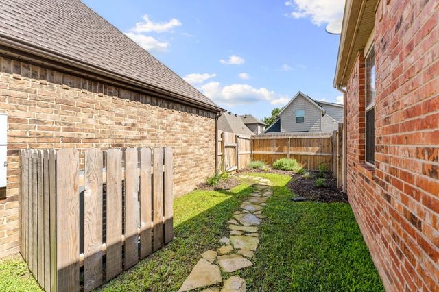3206 SW Warberry Avenue, Bentonville, AR 72713