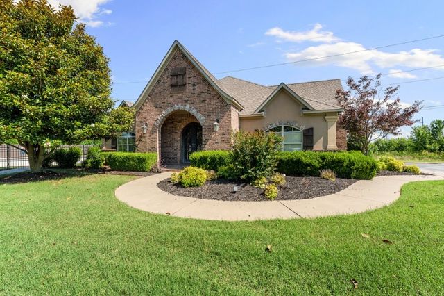 3206 SW Warberry Avenue, Bentonville, AR 72713