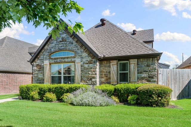 3206 SW Warberry Avenue, Bentonville, AR 72713