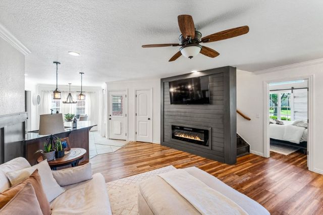 3206 SW Warberry Avenue, Bentonville, AR 72713