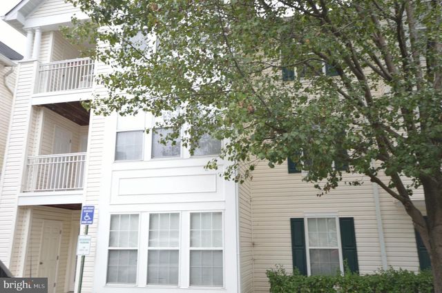 7516-H SNOWPEA CT, Alexandria, VA 22306