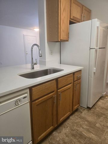 7516-H SNOWPEA CT, Alexandria, VA 22306