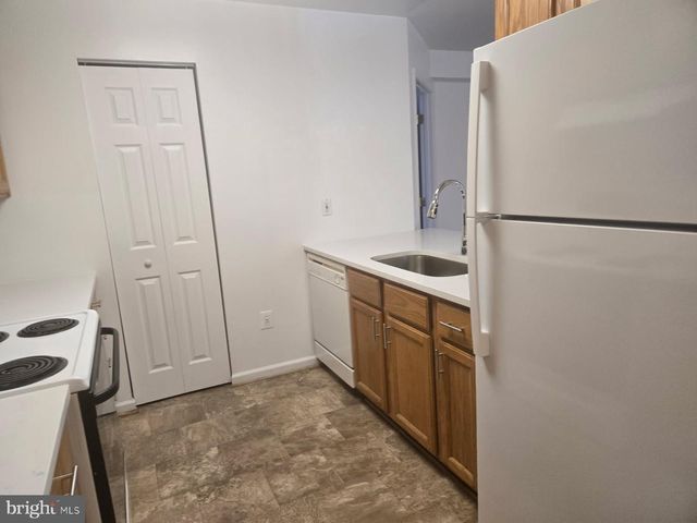 7516-H SNOWPEA CT, Alexandria, VA 22306