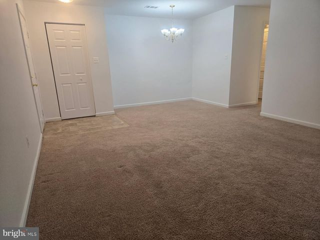 7516-H SNOWPEA CT, Alexandria, VA 22306