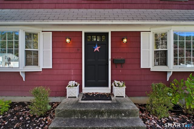 17 Douglas Drive, Enfield, CT 06082