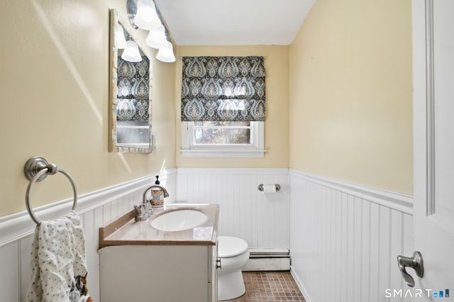 17 Douglas Drive, Enfield, CT 06082