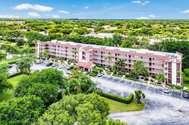7301 Amberly Lane 402, Delray Beach, FL 33446