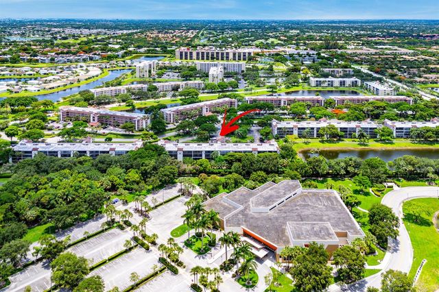 7301 Amberly Lane 402, Delray Beach, FL 33446