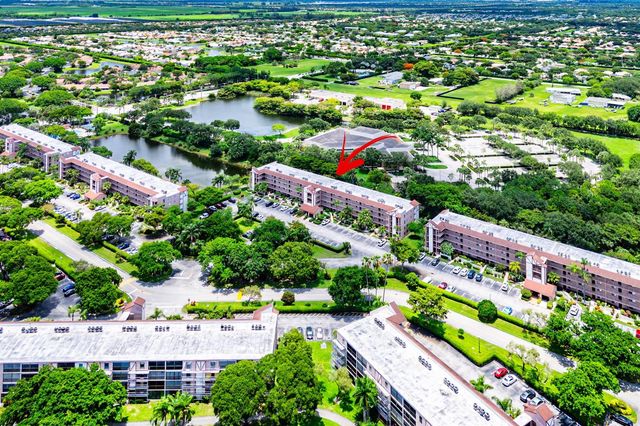 7301 Amberly Lane 402, Delray Beach, FL 33446