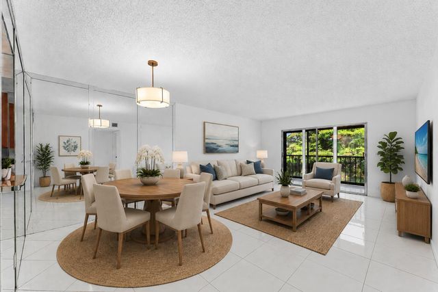 7301 Amberly Lane 402, Delray Beach, FL 33446