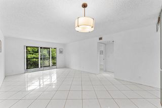 7301 Amberly Lane 402, Delray Beach, FL 33446