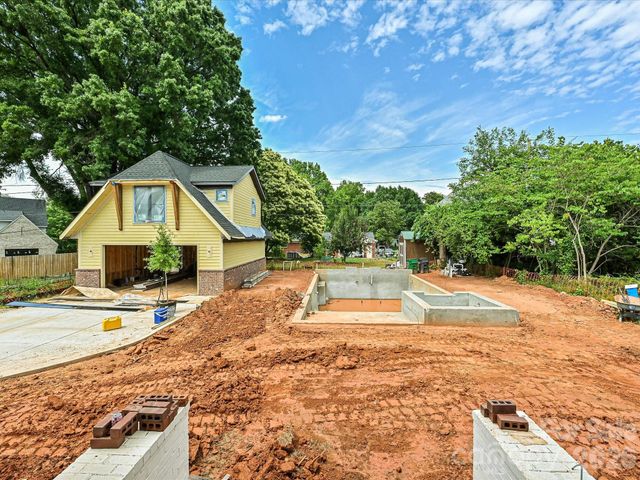 1329 Bevis Drive, Charlotte, NC 28209