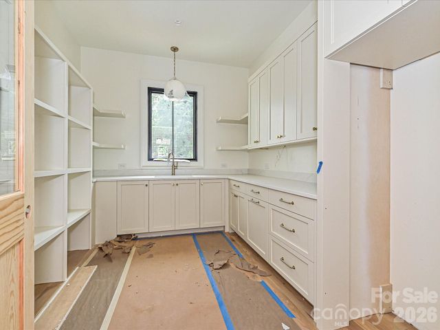 1329 Bevis Drive, Charlotte, NC 28209