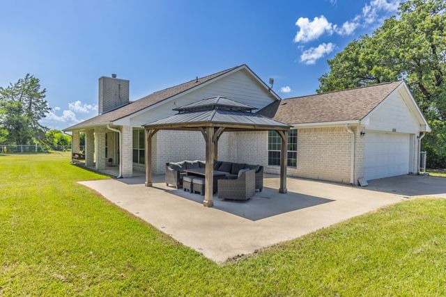 555 Rs County Road 4510, Point, TX 75472