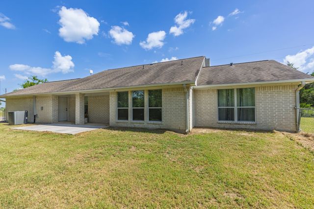 555 Rs County Road 4510, Point, TX 75472