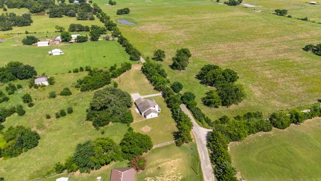 555 Rs County Road 4510, Point, TX 75472