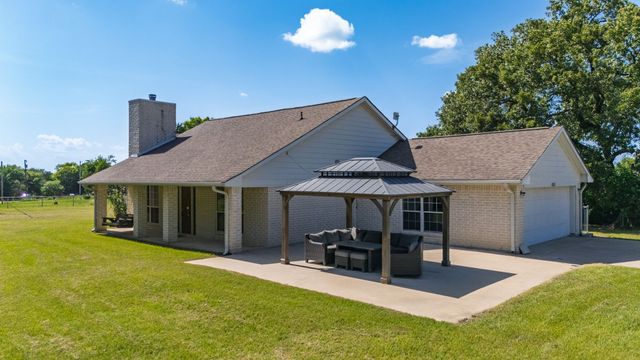 555 Rs County Road 4510, Point, TX 75472