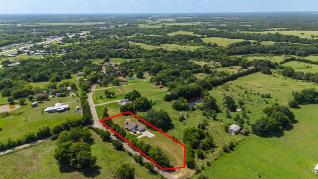 555 Rs County Road 4510, Point, TX 75472