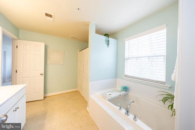 23711 GAMBREL OAK CT, California, MD 20619