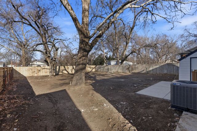 2849 N Arkansas Ave, Wichita, KS 67204