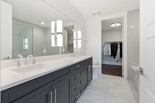 20 Rutledge St Apt 310, Nashville, TN 37210