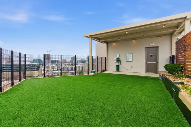 20 Rutledge St Apt 310, Nashville, TN 37210