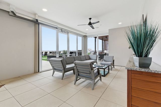 20 Rutledge St Apt 310, Nashville, TN 37210