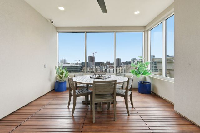 20 Rutledge St Apt 310, Nashville, TN 37210