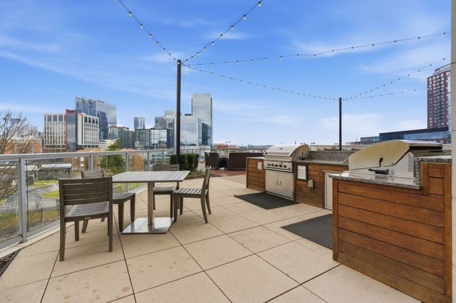 20 Rutledge St Apt 310, Nashville, TN 37210