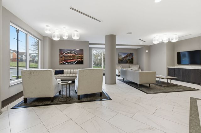 20 Rutledge St Apt 310, Nashville, TN 37210