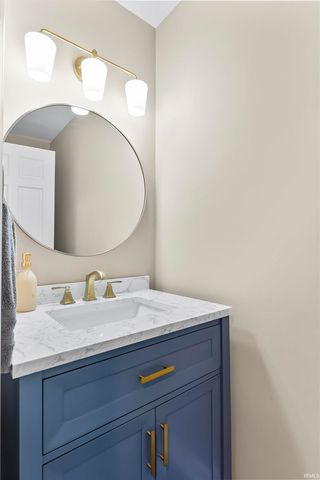 1920 Hunters Ridge Drive, Huntington, IN 46750